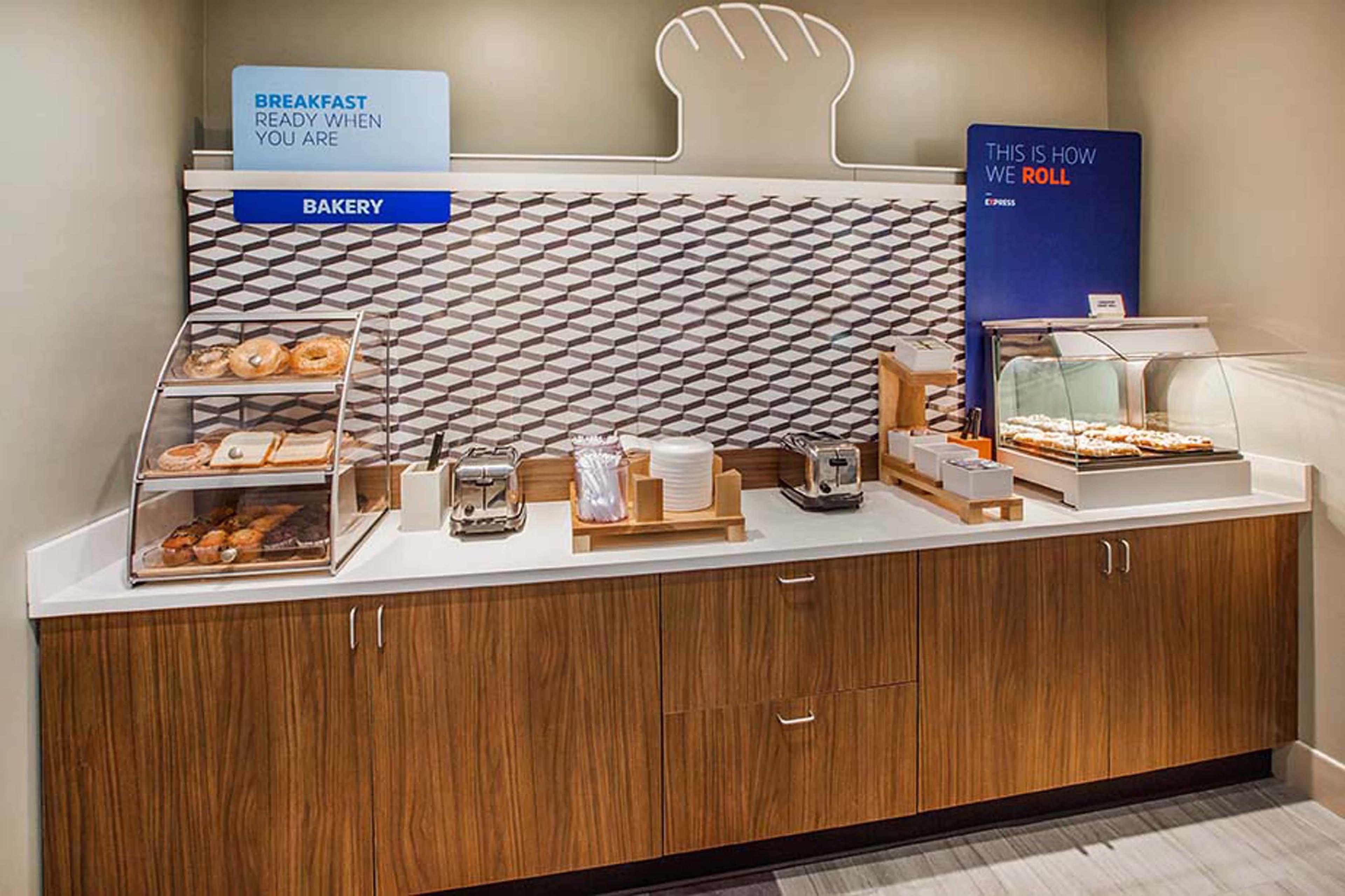 Holiday Inn Express Poughkeepsie By Ihg Экстерьер фото