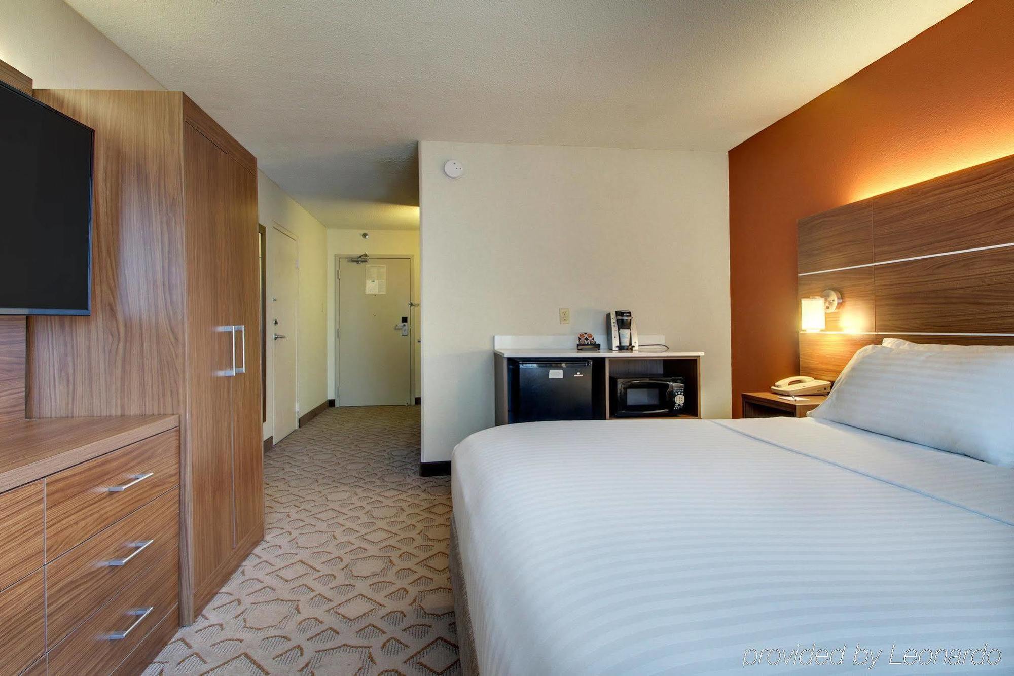 Holiday Inn Express Poughkeepsie By Ihg Экстерьер фото