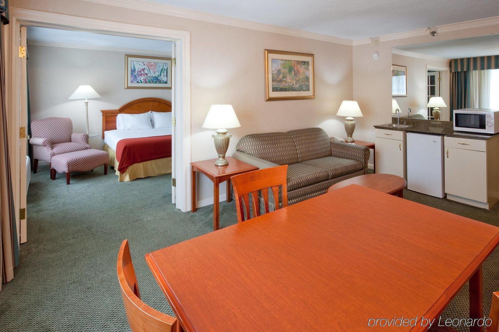 Holiday Inn Express Poughkeepsie By Ihg Экстерьер фото